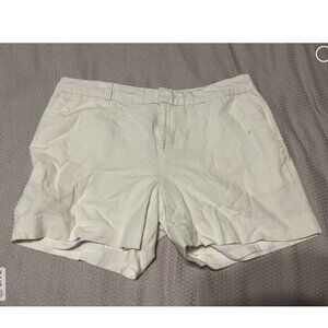 Banana Republic White shorts - Size 2